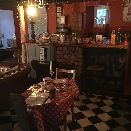 Bed & Breakfast Maison Jeanne 3*